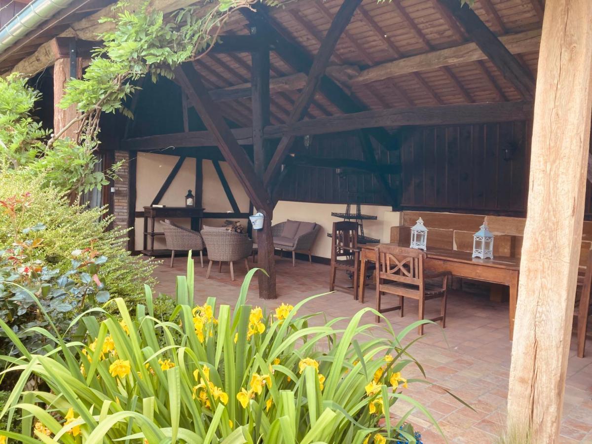 Maison De Campagne Avec Cheminee Et Exterieur La Neuville-aux-Bois Exterior photo